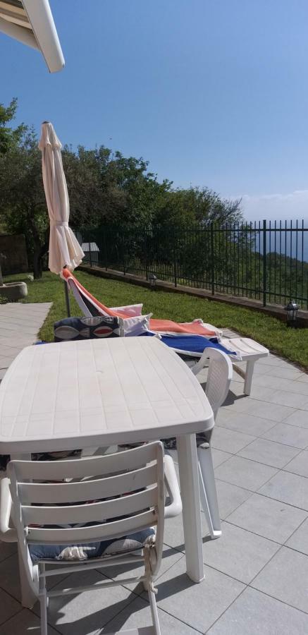 Appartamento Terrazza Vista Mare Mozzafiato Монелья Экстерьер фото